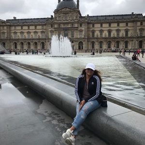 Meet your Posher, Christina